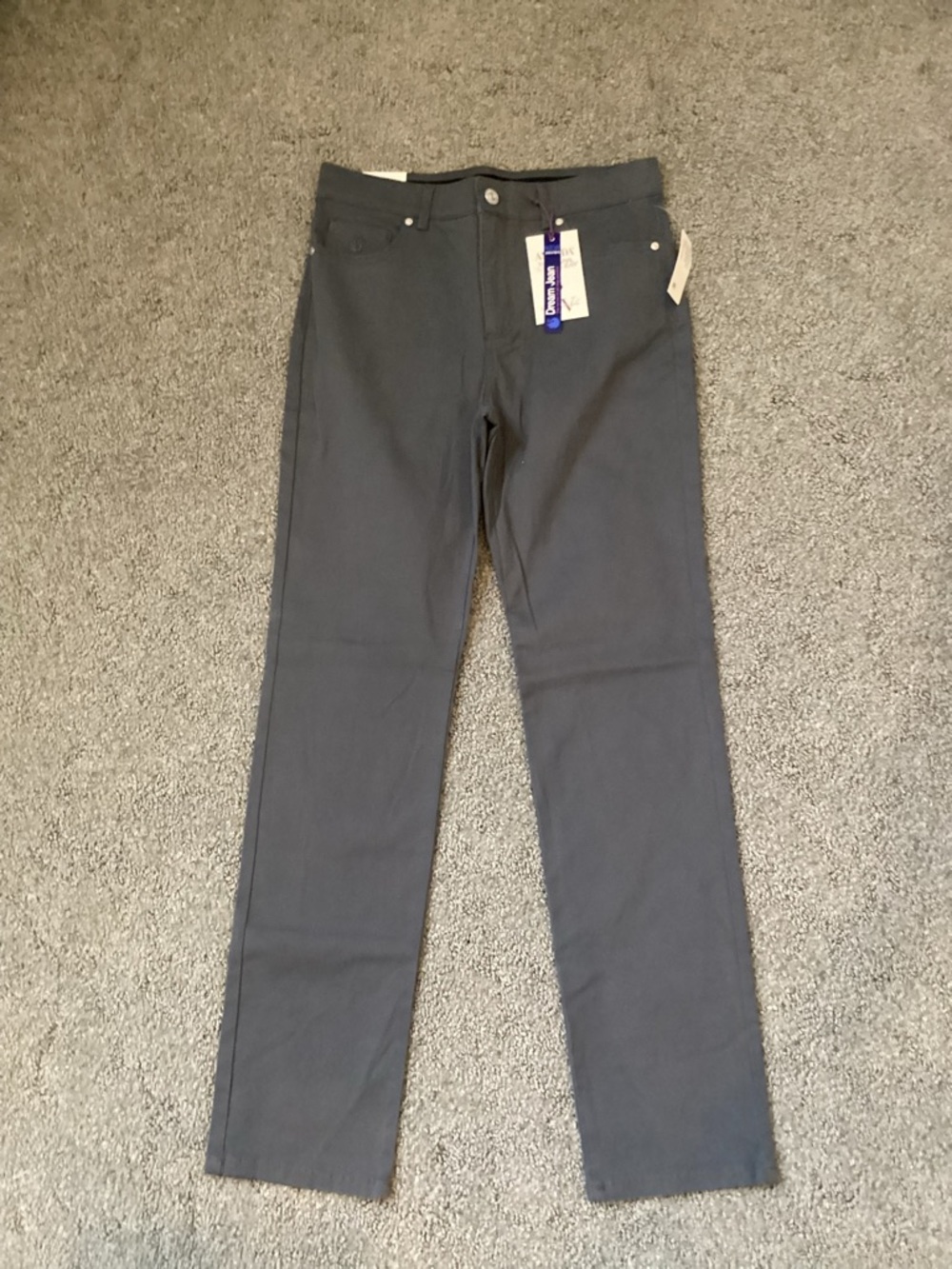 Gloria Vanderbilt Straight Leg Jeans in Dark Gray